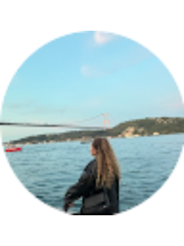 Photo of İlknur G&uuml;neş