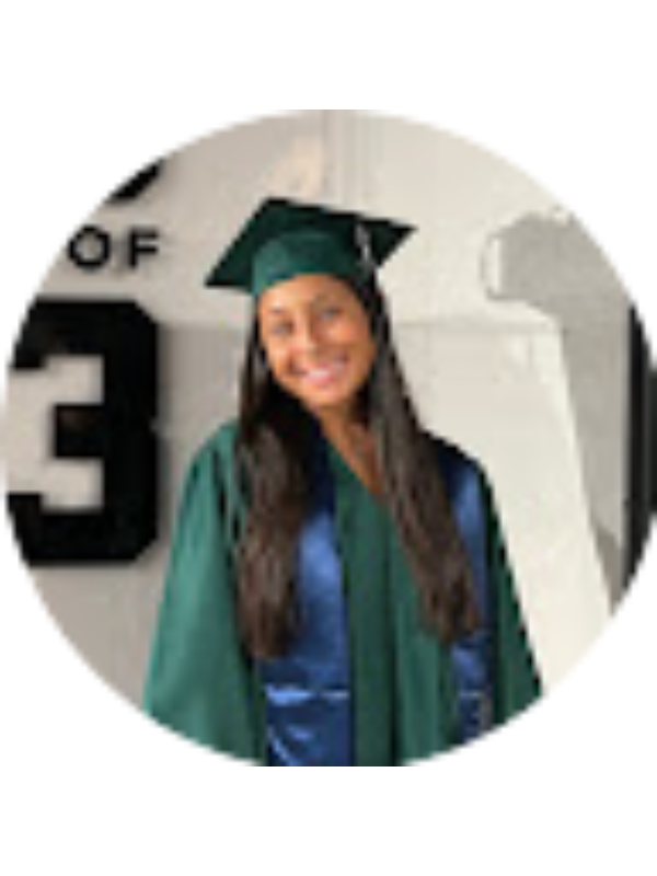 Photo of Samantha Romo