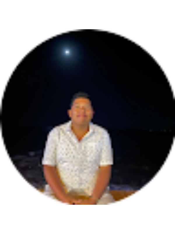 Photo of Alejandro Uribe Santillan