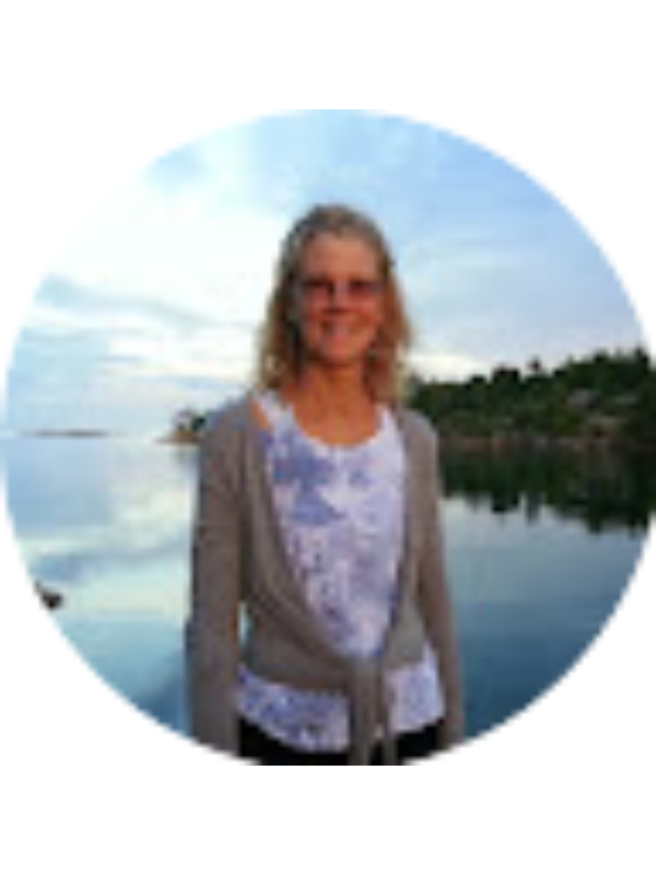 Photo of Rachelle Denning