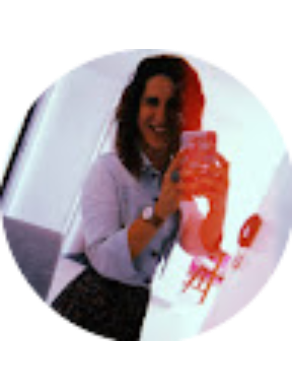 Photo of Daniela Festino