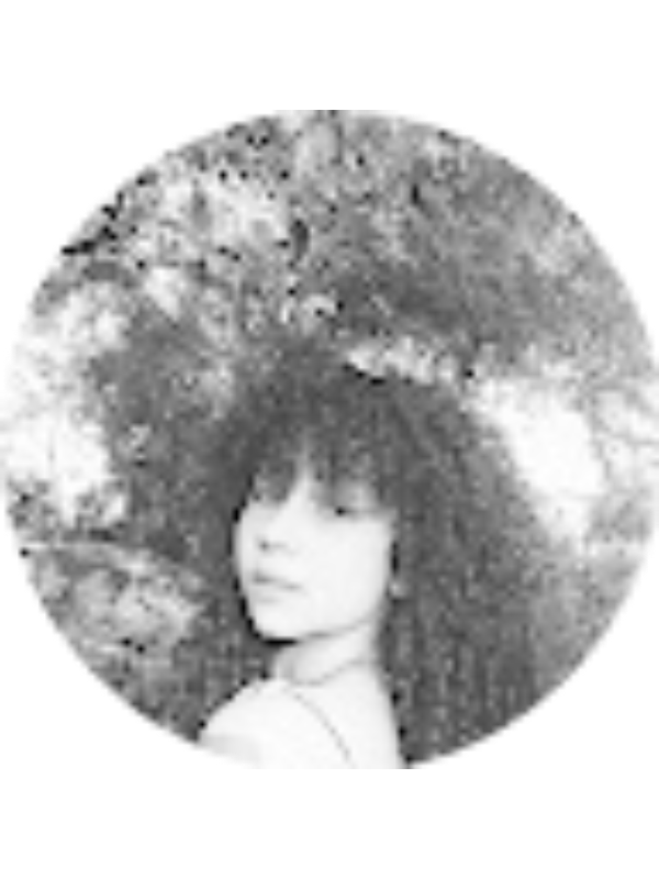 Photo of Betsy Ca&ntilde;izares